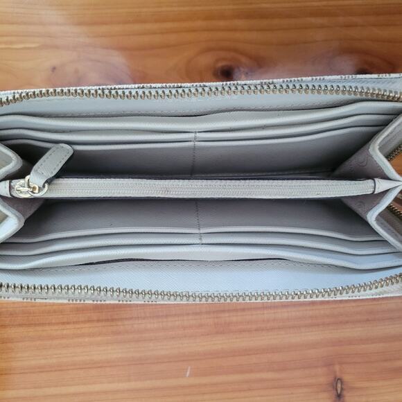 Michael Kors Jet Set Signature Zip Around Bifold Wallet Tan/Cream 8 Card Slots - Picture 6 of 13